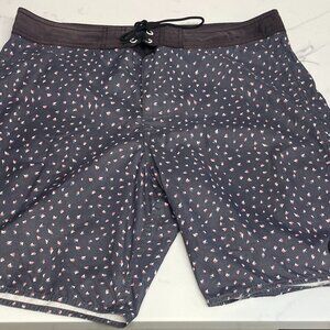 RVCA Vintage Brushed Board Shorts – Multi-Color Triangles – Men’s 33